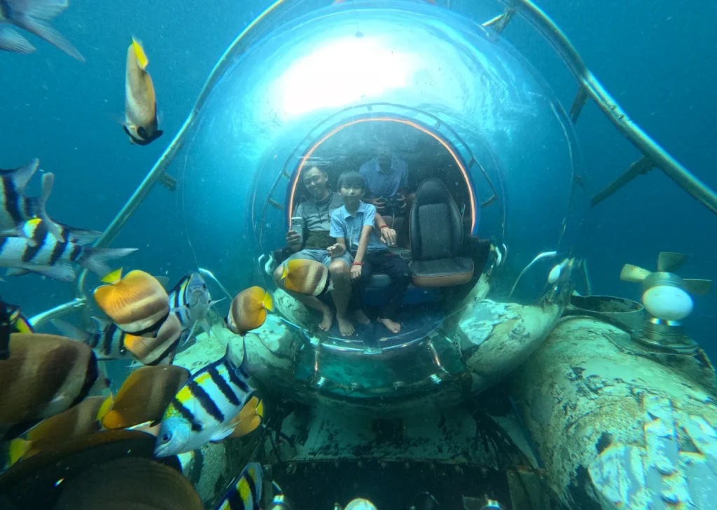 nusa penida activity - submarine adventure (6)